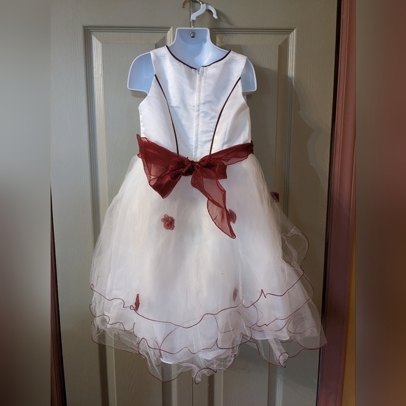 New with Tags Classic Fashion Party, wedding, baptism, Easter, T12 - Picture 2 of 2